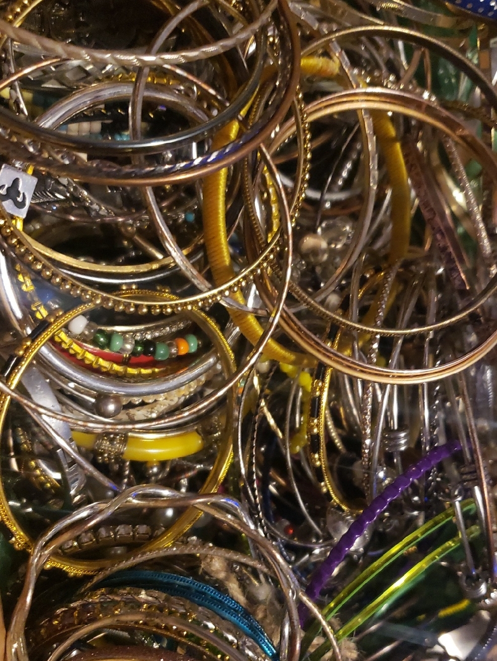 5 Pounds Of Bangles, Bracelets Mixed Bulk Lot. Read Description #1